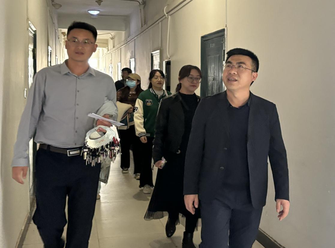 工程管理学院开展学生宿舍安全卫生大检查