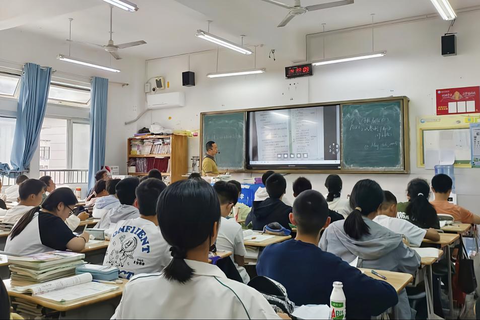 6A22EE683E936655C6C163E8692DE6E6