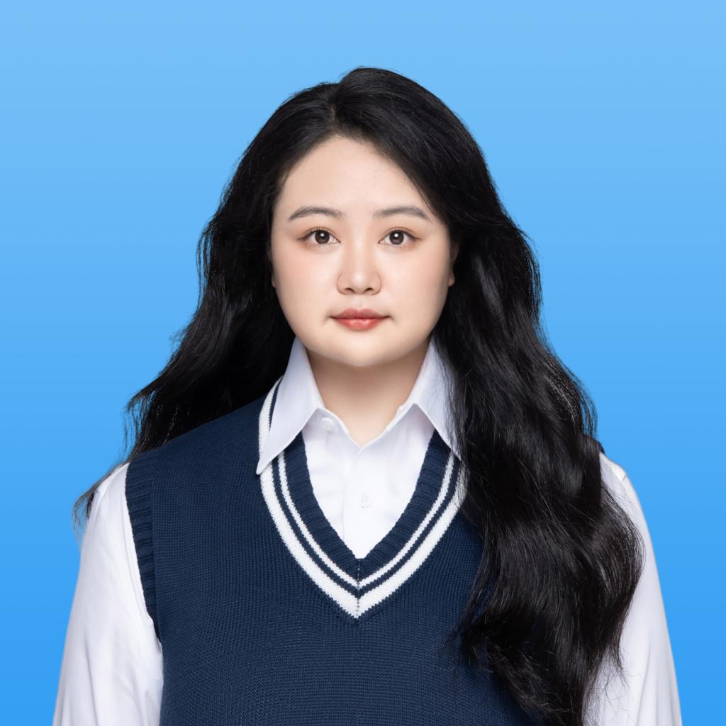 ​张馨予