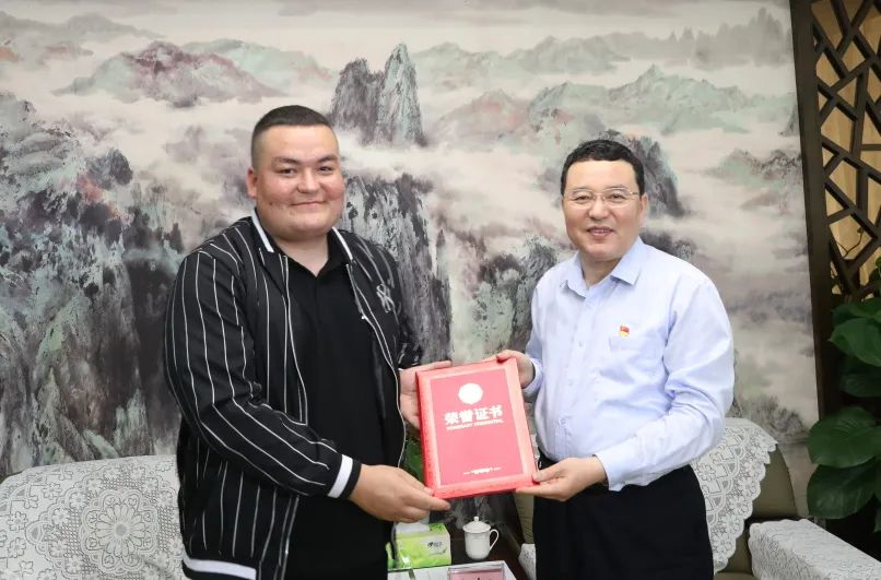 1651054603463034177.jpg 1651054603463034177.jpg