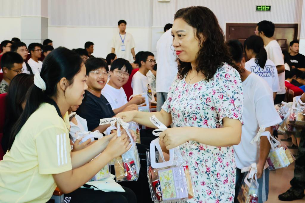 4BA57C72CFB9B9FBDD6697F414C7E576 4BA57C72CFB9B9FBDD6697F414C7E576